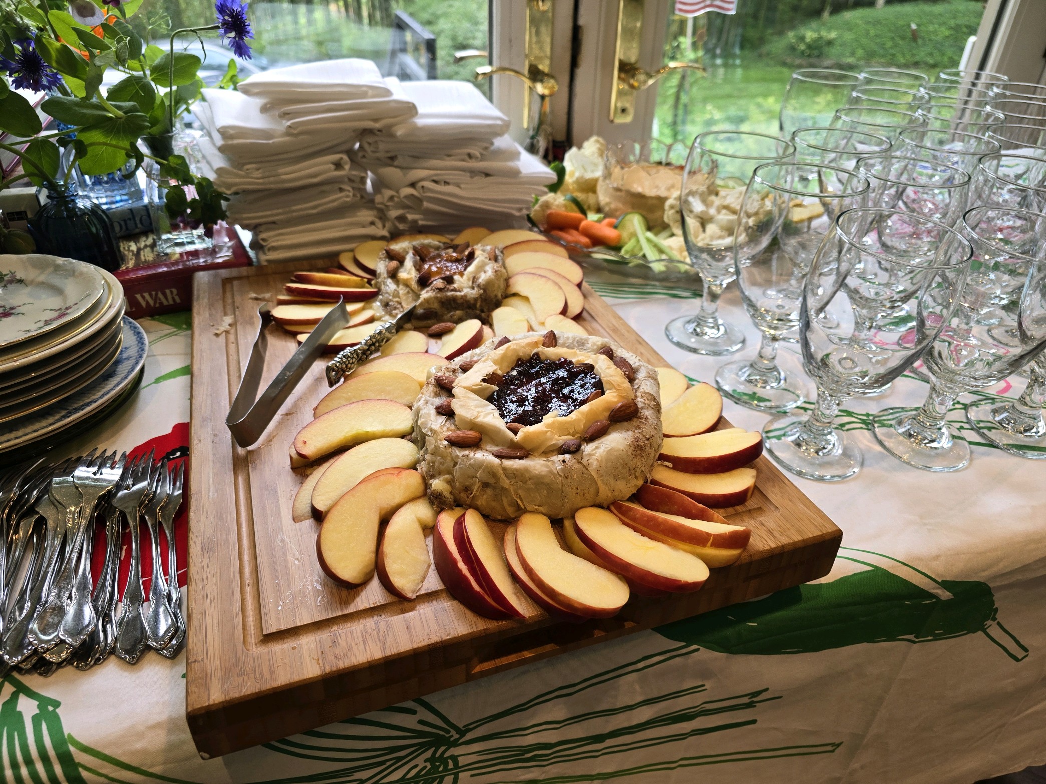 Baked brie in pastry